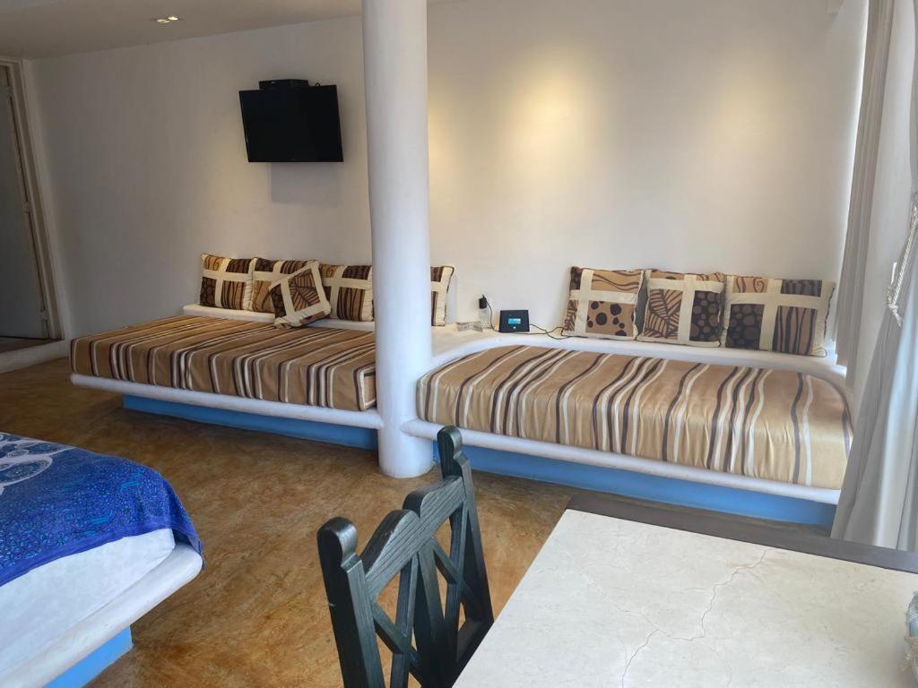 Casa De Olas Surf & Club